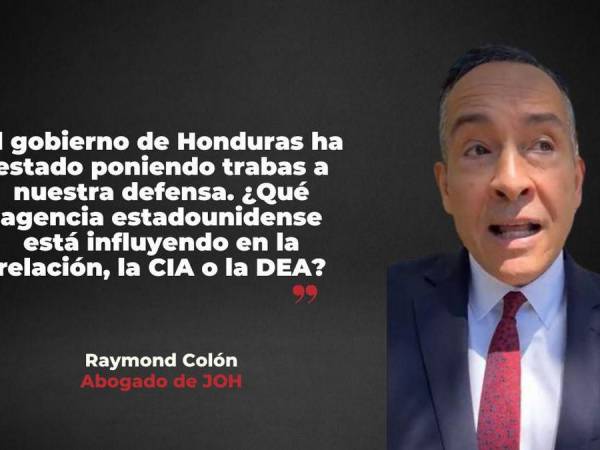 El expresidente Juan Orlando Hernández se presentó a su audiencia este mediodía en la Corte del Distrito Sur de Nueva York. Dentro de las eventualidades ocurridas, se informó que el juicio del exmandatario se aplazará al 18 de septiembre, misma fecha que comparecerá el exjefe policial, Juan Carlos “El Tigre” Bonilla. Además, el abogado del exmandatario, Raymond Colón, denunció presiones e intervenciones por parte del gobierno de Honduras para presentar testigos en el juicio de JOH.