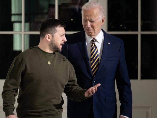 El presidente de Ucrania, <b>Volodimir</b> Zelenski, llegó el miércoles a la Casa Blanca para entrevistarse con su par estadounidense, Joe Biden, en su primer viaje al exterior desde la invasión rusa de su país. Además, fue recibido en el Congreso para poder solicitar ayuda. Aquí las imágenes de su visita.