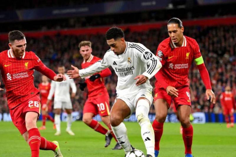 Bus del Real Madrid sufre accidente en su regreso tras perder en Liverpool en Champions