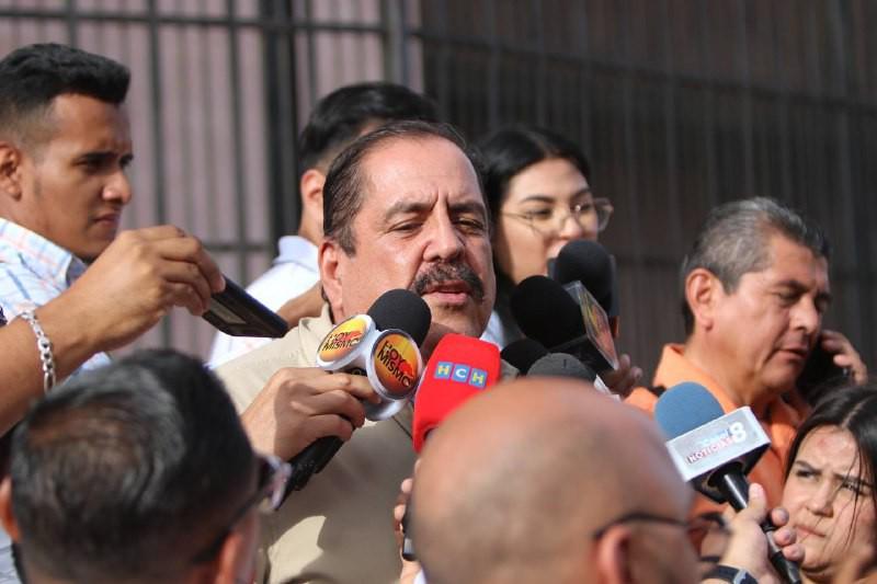 Carlos Zelaya al salir de la Atic confirma que se reunió con narcos