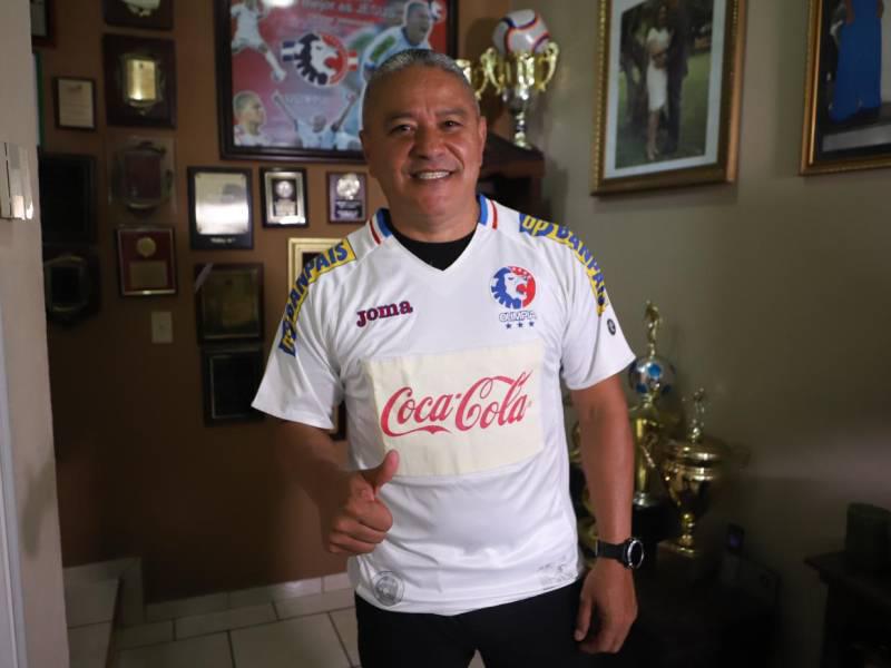 Wilmer Velásquez revela el mejor 11 de Olimpia de los  jugadores que él compartió en camerino