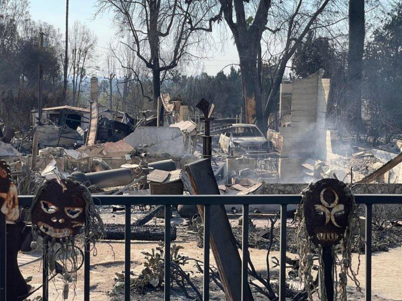 La ciudad de Altadena en el condado de Los Ángeles fue una de las más afectadas, donde muchas personas perdieron sus hogares por las llamas de los siniestros.