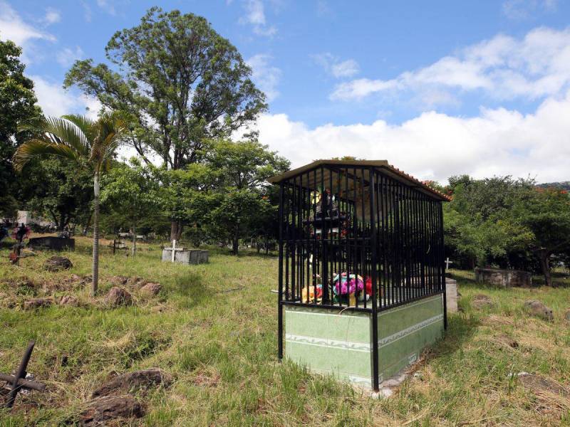 El cementerio municipal Divino Paraíso cuenta con 4,864 lotes y el camposanto Jardín de los Ángeles tiene disponibles 3,000 lotes.