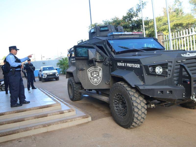 El alto mando de la Policía Nacional le ha asignado una Black Mamba para que combata el crimen y por protección ante las amenazas.