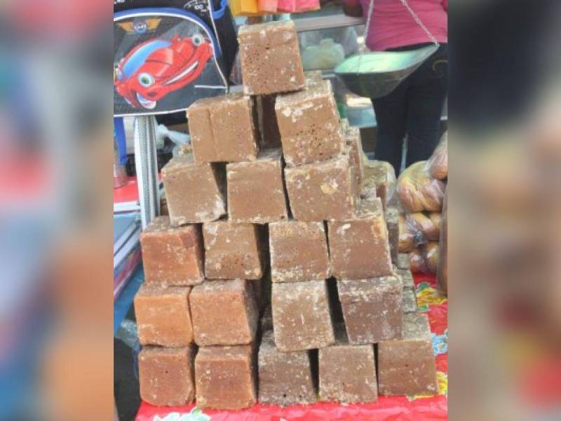 La rapadura de dulce se puede encontrar en todos los mercados.