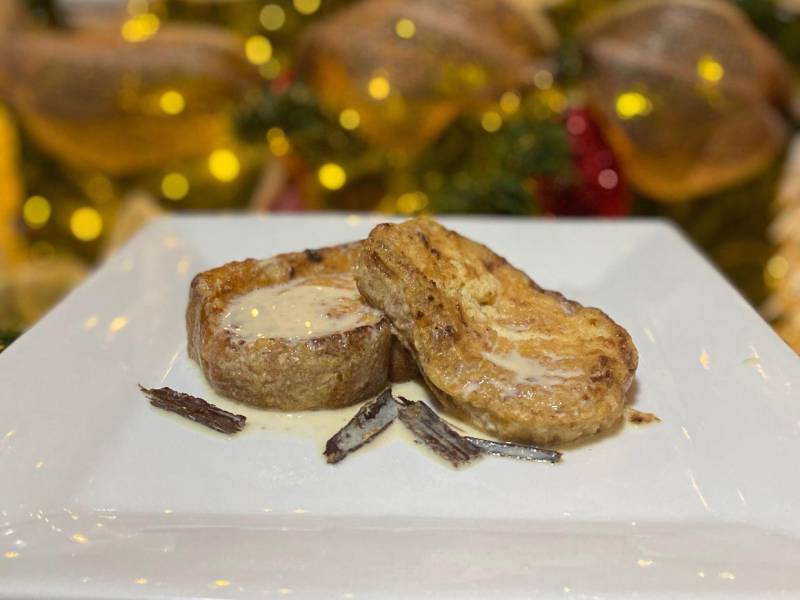 Las torrejas de leche y dulce se venden por docena.