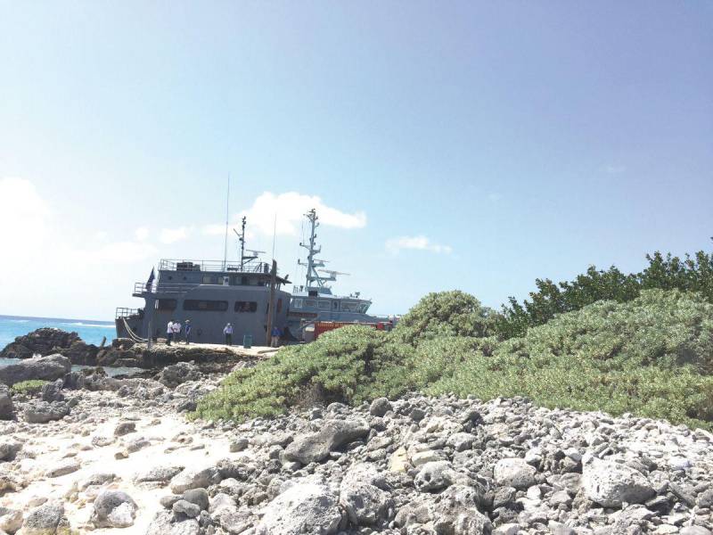 Las Islas del Cisne son un área protegia por el Estado, pero el gobierno quiere construir una cárcel allí y ha puesto a los militares al frente.