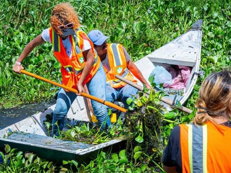 Serna avanza en la fase inicial del programa de rescate del Lago de Yojoa