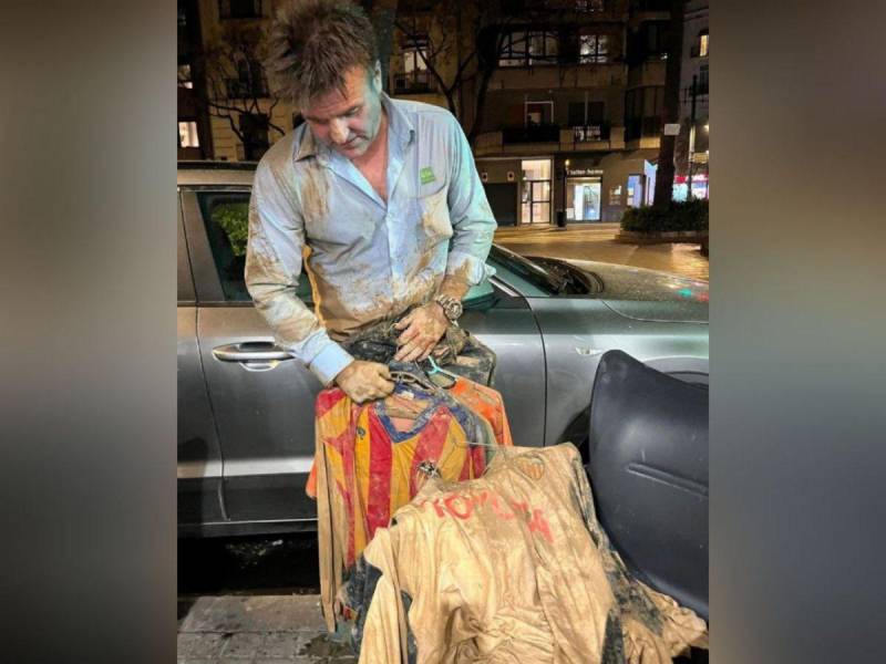 José Ponce guardaba su colección de camisetas de su amado club en un sótano de su vivienda.