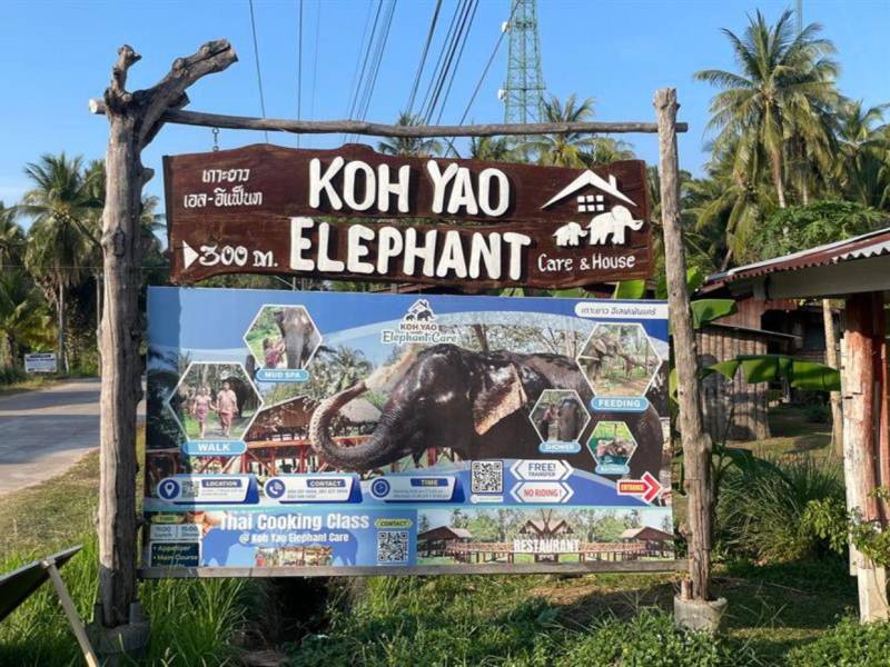 Cartel del centro ‘Koh Yao Elephant Care’ en Tailandia, en una foto del 4 de enero de 2025.