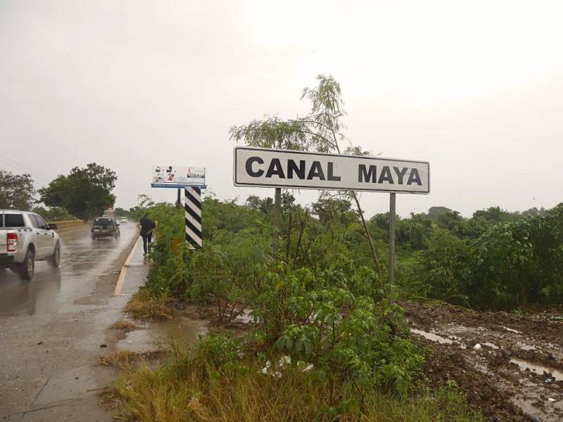 El canal Maya es una de las zonas de alivio para el río Chamelecón, pero también es uno de los puntos más vulnerables. Más de 100 mil personas en riesgo de inundaciones si no se le da mantenimiento.