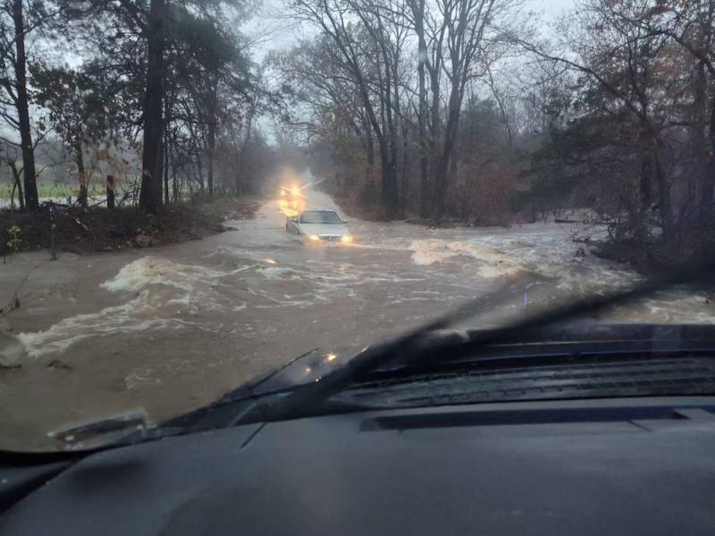 Inundaciones en Missouri complican votación y dejan una persona fallecida