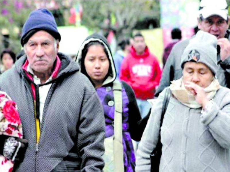 La capital de la República reportó bajas temperaturas durante la madrugada de este sábado.