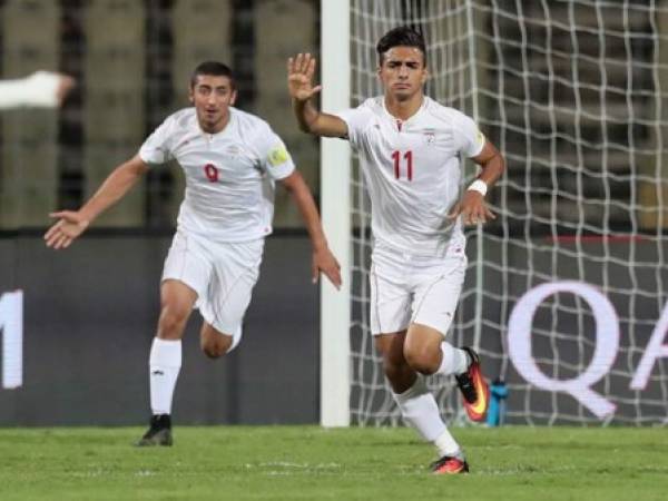 Younes Delfi, una de las joyas de la selección iraní, encarriló el choque para los suyos provocando dos penales que cedió a sus compañeros. (Foto: Fifa/ El Heraldo Honduras, Noticias de Honduras)