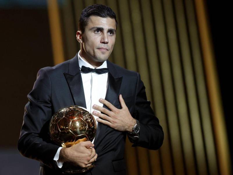 A sus 28 años, Rodri también hace historia al ser el primer jugador del Manchester City en ganar el Balón de Oro.