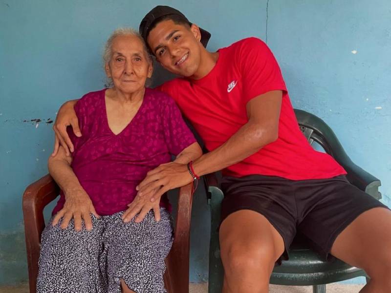 Luis Palma confirmó el lamentable fallecimiento de su abuela y dejó este mensaje