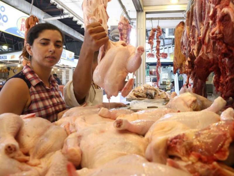 En diciembre se producirán alrededor de 36 a 37 millones de libras de carne de pollo.