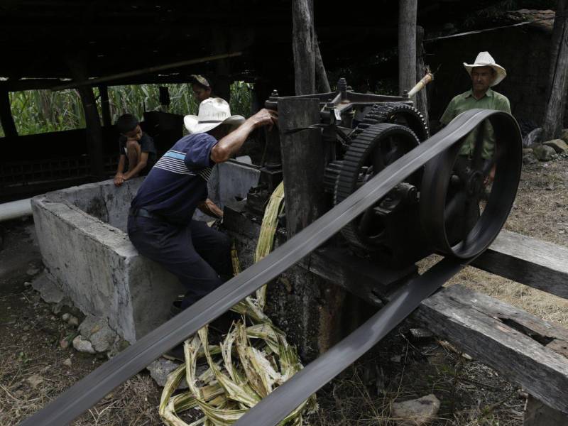 l tradicional trabajo de elaborar dulces viene desde épocas antiguas, sin embargo, los motores actuales son impulsados por combustible diésel.