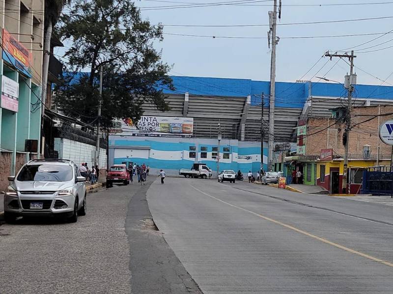 Las calles que dan acceso al Estadio Nacional serán cerradas al paso vehicular a partir de las 5:30 de la tarde.