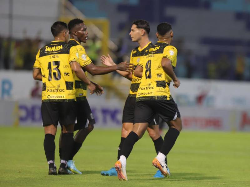 Real España recibe a Olancho FC en San Pedro Sula.