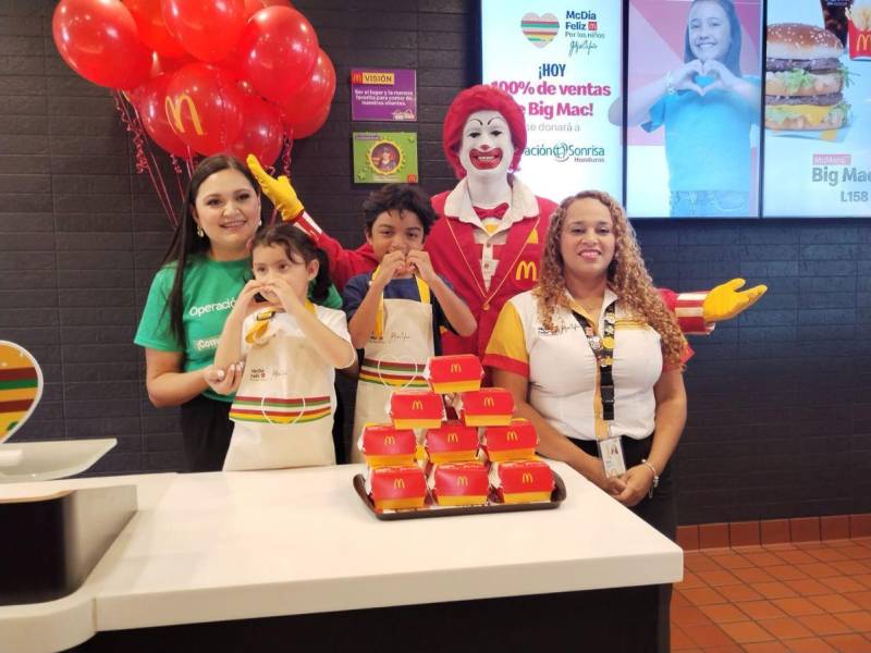 El personaje favorito de los niños Ronald McDonald´s estuvo presente en la inauguración del McDía Feliz.