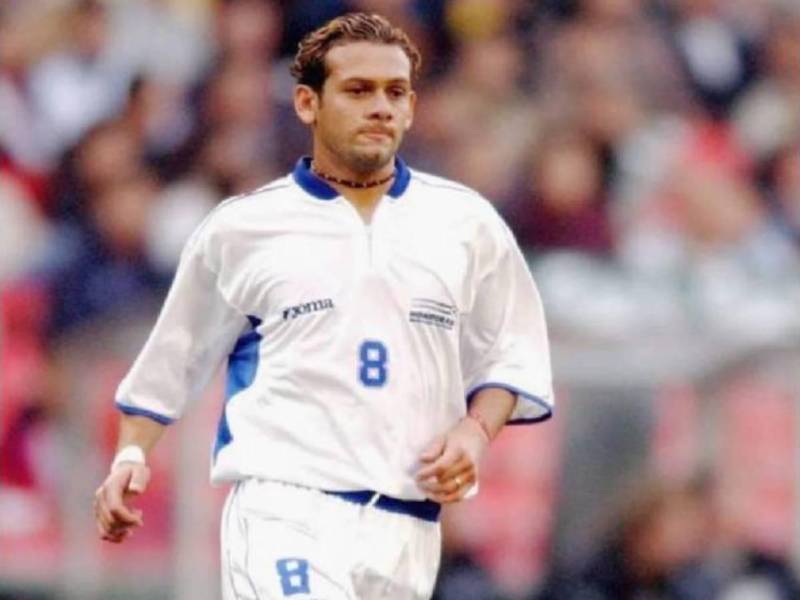 José Luis el “Flaco” Pineda tuvo un paso destacado en la Selección de Honduras en el proceso fallido al Mundial de Corea y Japón en 2002. Desaprovechó ir a un grande del fútbol de Sudamérica.