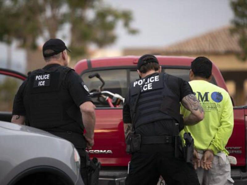 Cientos de personas han sido detenidas en una semana del gobierno de Donald Trump.