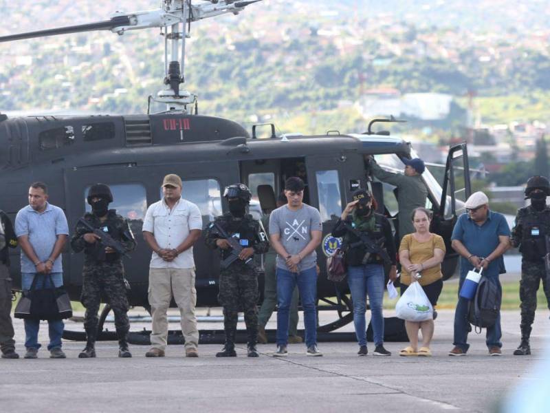 El 20 de octubre fueron capturados los cinco sospechosos y trasladados a Tegucigalpa para su proceso judicial.