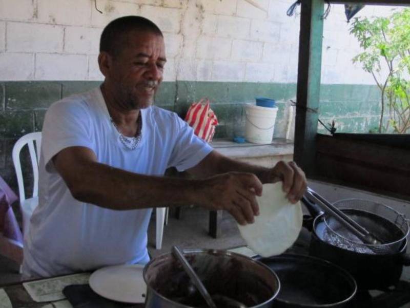 Marco Rosales, el ceibeño que vende baleadas: “He tenido comentarios negativos”