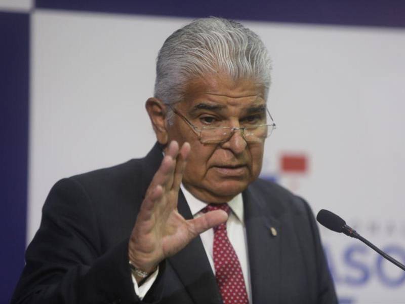 Fotografía de archivo del pasado 24 de octubre del presidente panameño, José Raúl Mulino, en conferencia de prensa en el anfiteatro de la presidencia en Ciudad de Panamá.