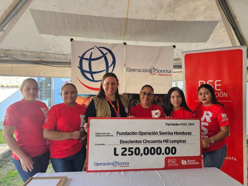 Entrega Donativo, Fundación Operación Sonrisa Honduras.