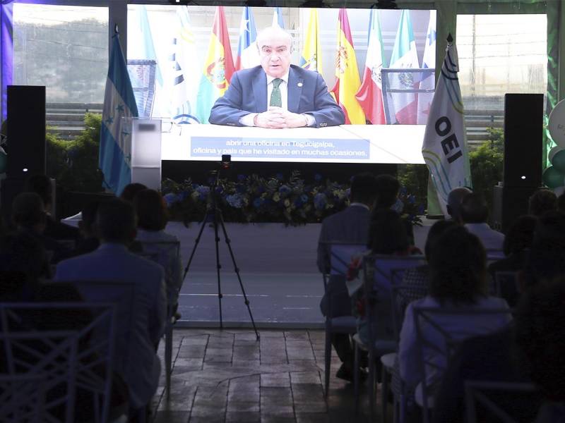 Mariano Jabonero, Secretario General de la OEI, envió un emotivo mensaje durante la ceremonia de celebración.