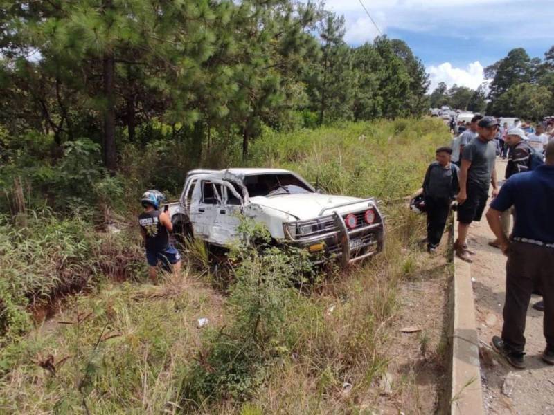 Colisión entre ‘rapidito’ y pick-up deja cuatro heridos en Yamaranguila, Intibucá