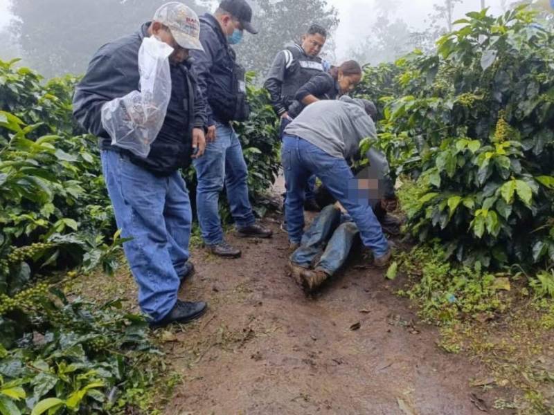 Un hombre que mató a su vecino y, posteriormente, violó y asesinó a una mujer fue capturado esta semana por agentes de la Dirección Policial de Investigaciones (DPI) en la aldea Tierra Blanca Colorada, La Paz.