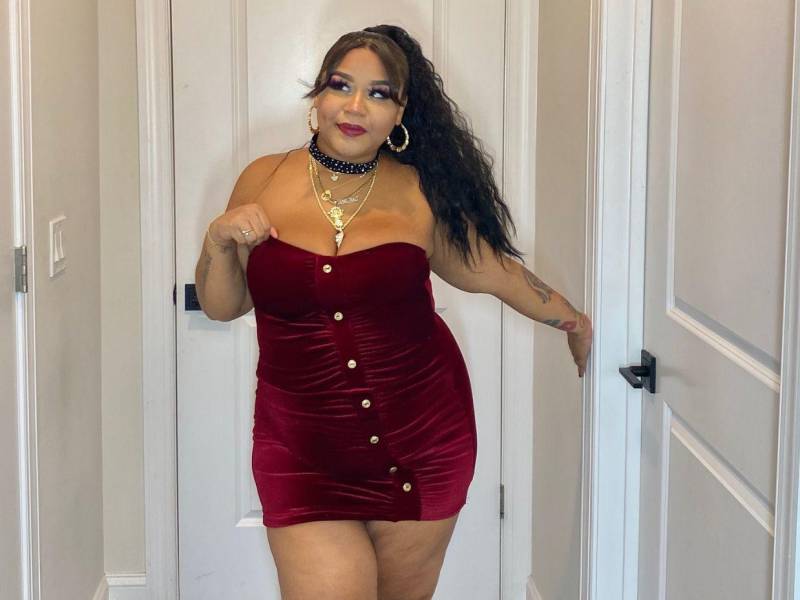 La influencer solía mostrar con orgullo su figura curvy y era vocera de la aceptación propia.