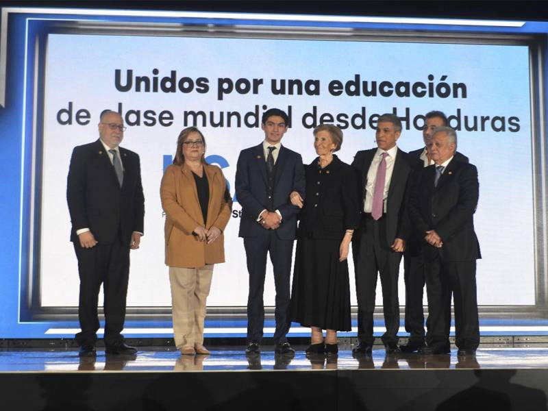 <i>Los socios fundadores de USAP fueron testigos de esta unión histórica que marca un antes y un después en la educación superior del país.</i>