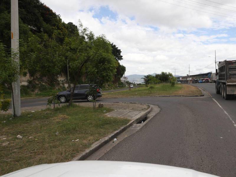 Los que vayan hacia aldea Mateo y Lepaterique harán retorno por Los Laureles.