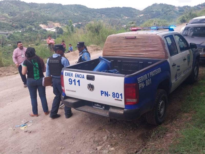 Hallan cadáver de un hombre en calle a aldea El Lolo