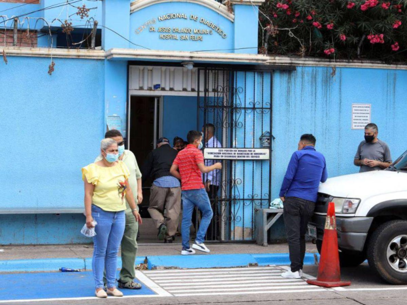 Cientos de hondureños se ven obligados a depender de un frasco de insulina.