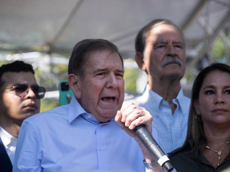 El opositor venezolano Edmundo González Urrutia, que asegura haber ganado las elecciones presidenciales de julio en Venezuela, concluyó este jueves en Santo Domingo su gira americana en busca de apoyos internacionales, con palabras de esperanza sobre el futuro de su país.