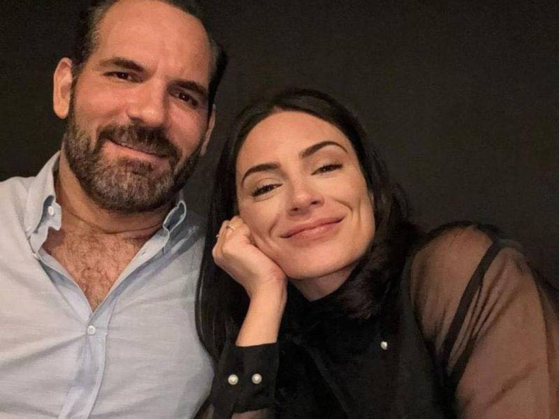 La actriz Ana Brenda Contreras emocionó a sus seguidores al anunciar que está esperando su primer bebé junto a su esposo, Zacarías Melhem. La noticia llega después de que la pareja enfrentara un difícil momento tras un aborto espontáneo en septiembre pasado.