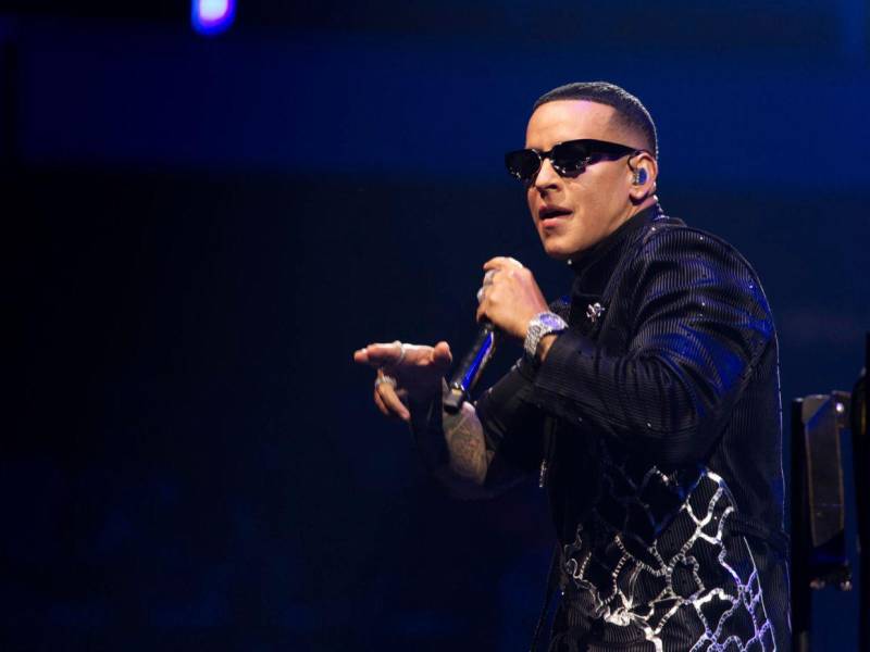 El cantante Daddy Yankee contrata empresa de seguridad bancaria para ordenar sus corporaciones.