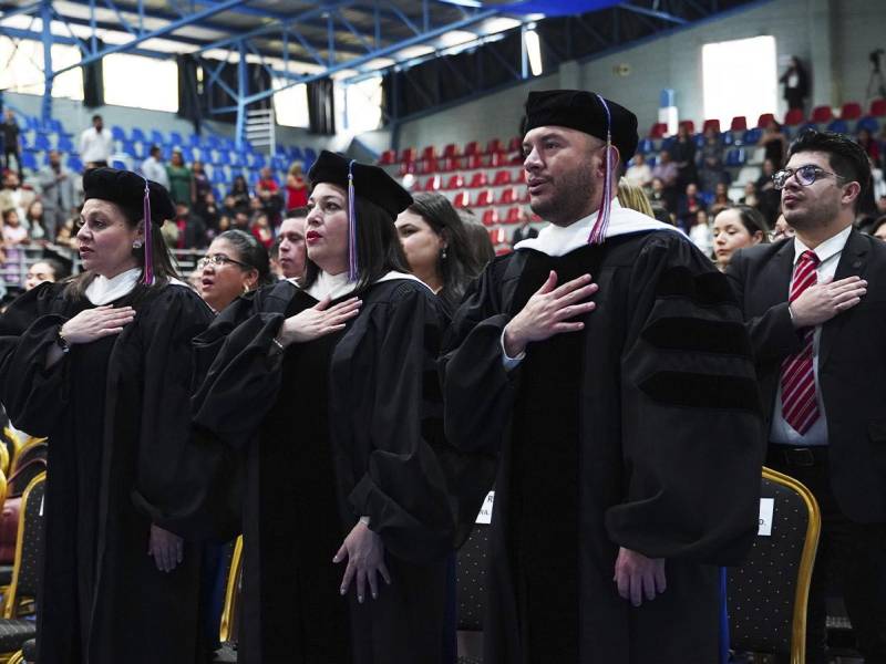 CEUTEC culmina el 2024 graduando a 330 nuevos profesionales