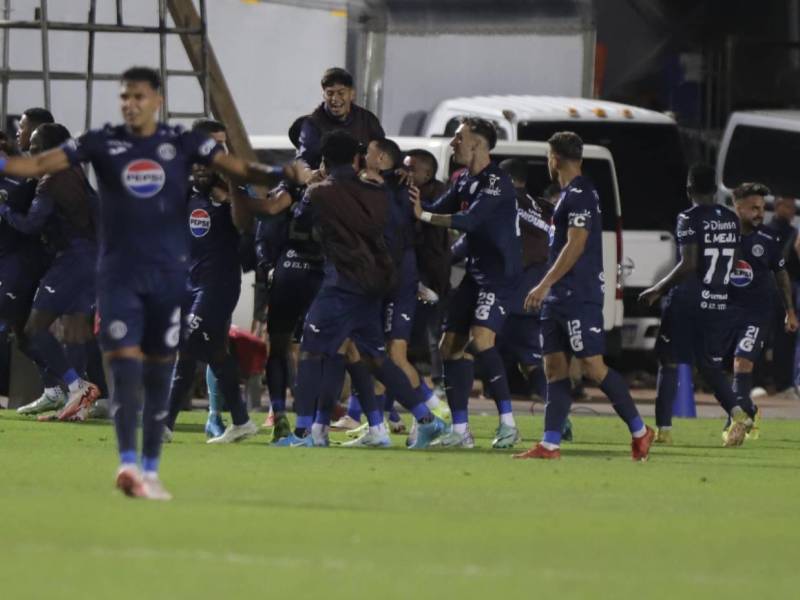 Autogol de José García puso a ganar a Motagua en la gran final ante el Olimpia.