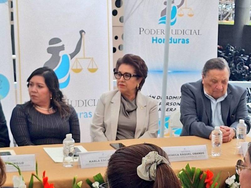 La presidenta del Poder Judicial, Rebeca Ráquel exhortó a robustecer el sistema judicial hondureño.