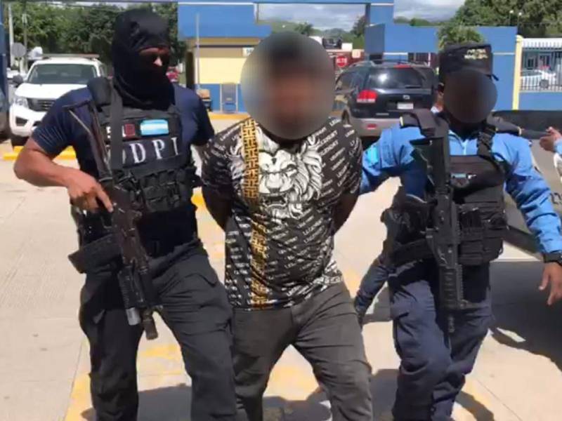 El individuo fue arrestado por agentes de la DPI en la colonia Brisas de Altamira en el municipio de Comayagua.