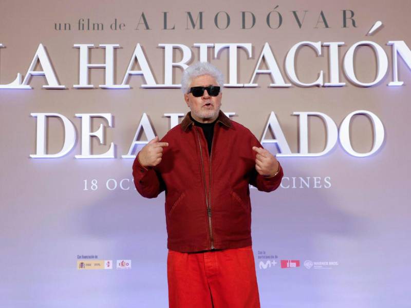 Almodóvar explora la eutanasia en “La habitación de al lado”