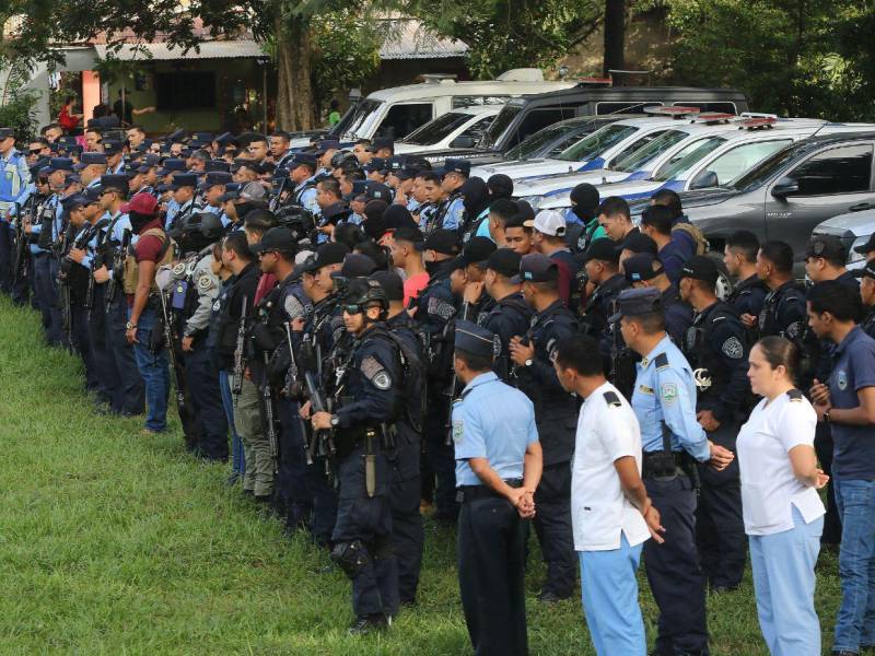 Equipos de varias unidades de la Policía Nacional realizan trabajos de inteligencia y retenes en Olancho.