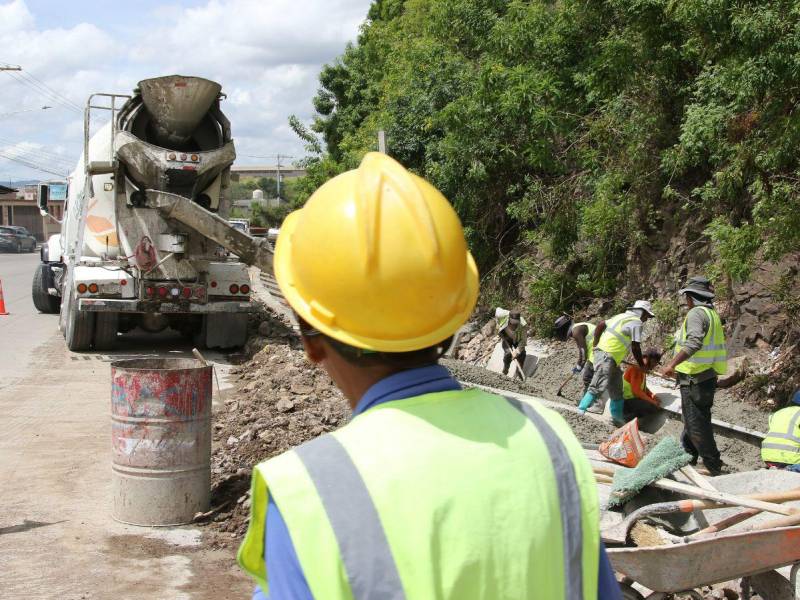 Cerrada salida Olancho para tráfico pesado por ampliación de carretera