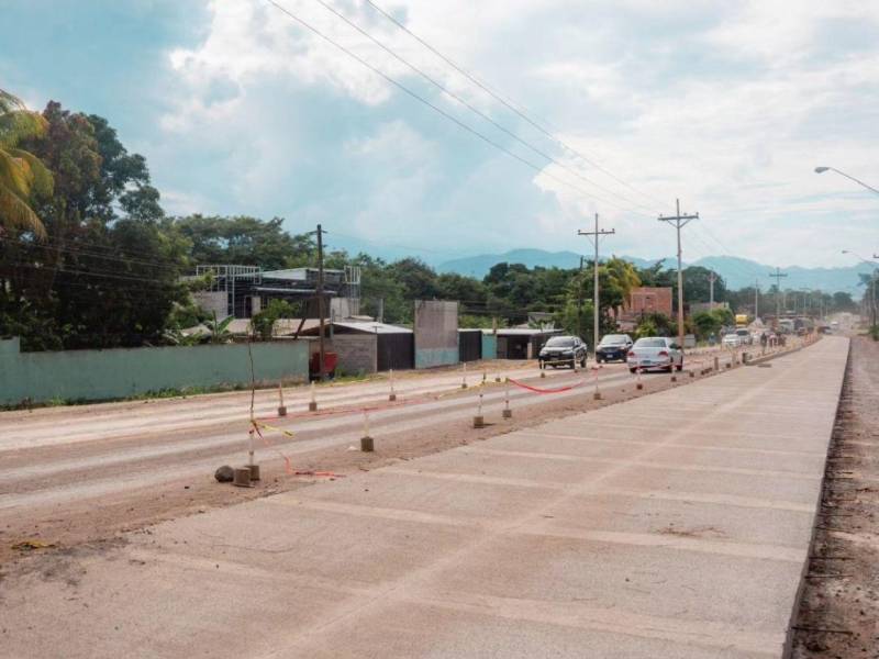 Debido a la falta de pago varios proyectos están paralizados, lo que genera inconvenientes y malestar en la población.